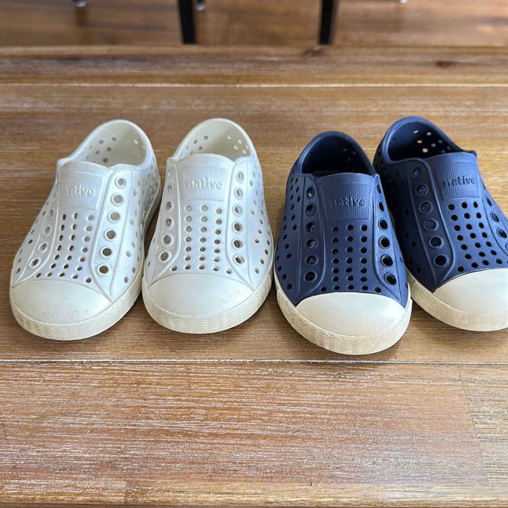 Native Shoes Jefferson Toddler 5 Bundle Blue and White